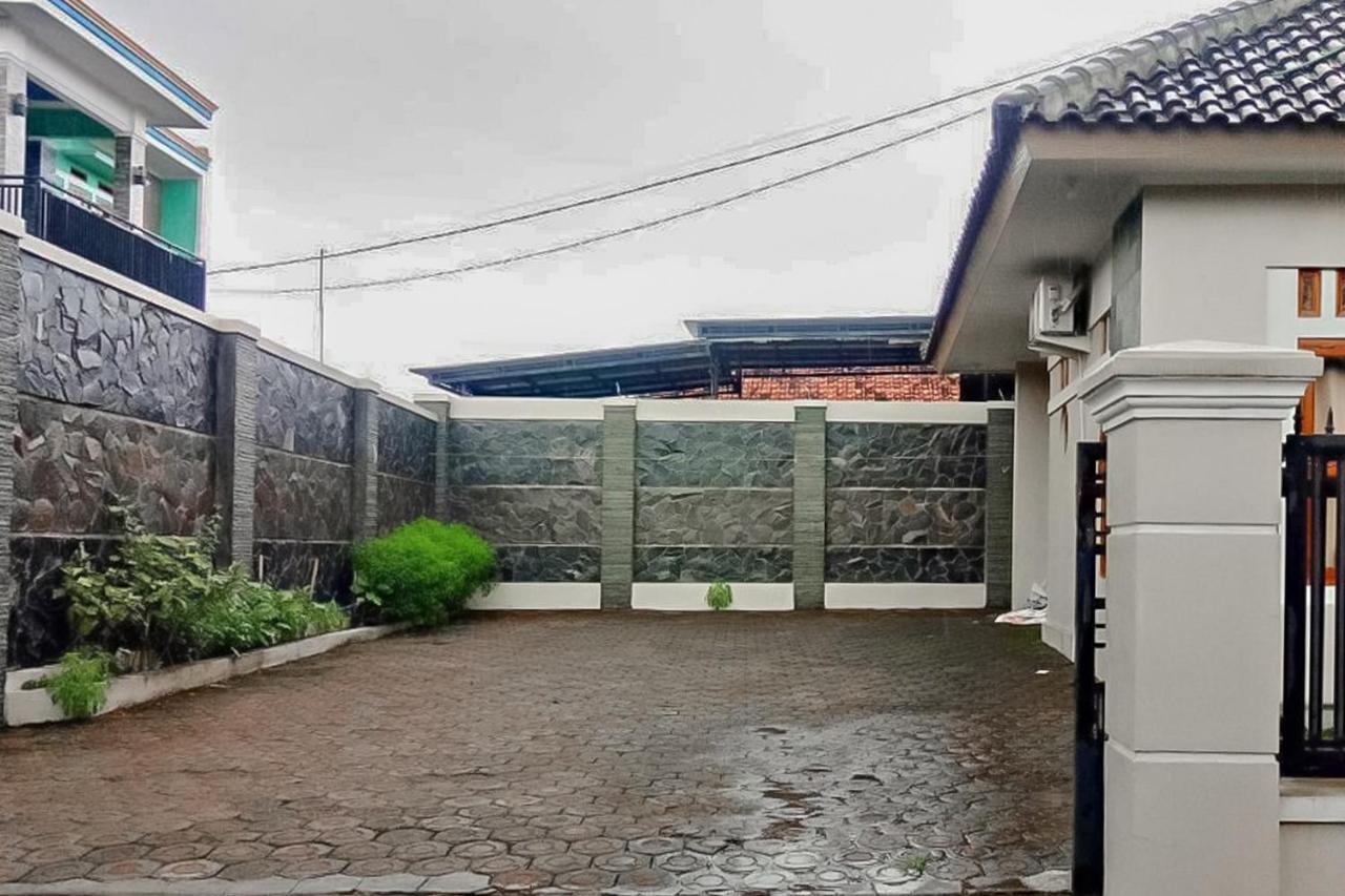 Wisma Andali Syariah Near Rsud Cideres Majalengka Eksteriør bilde